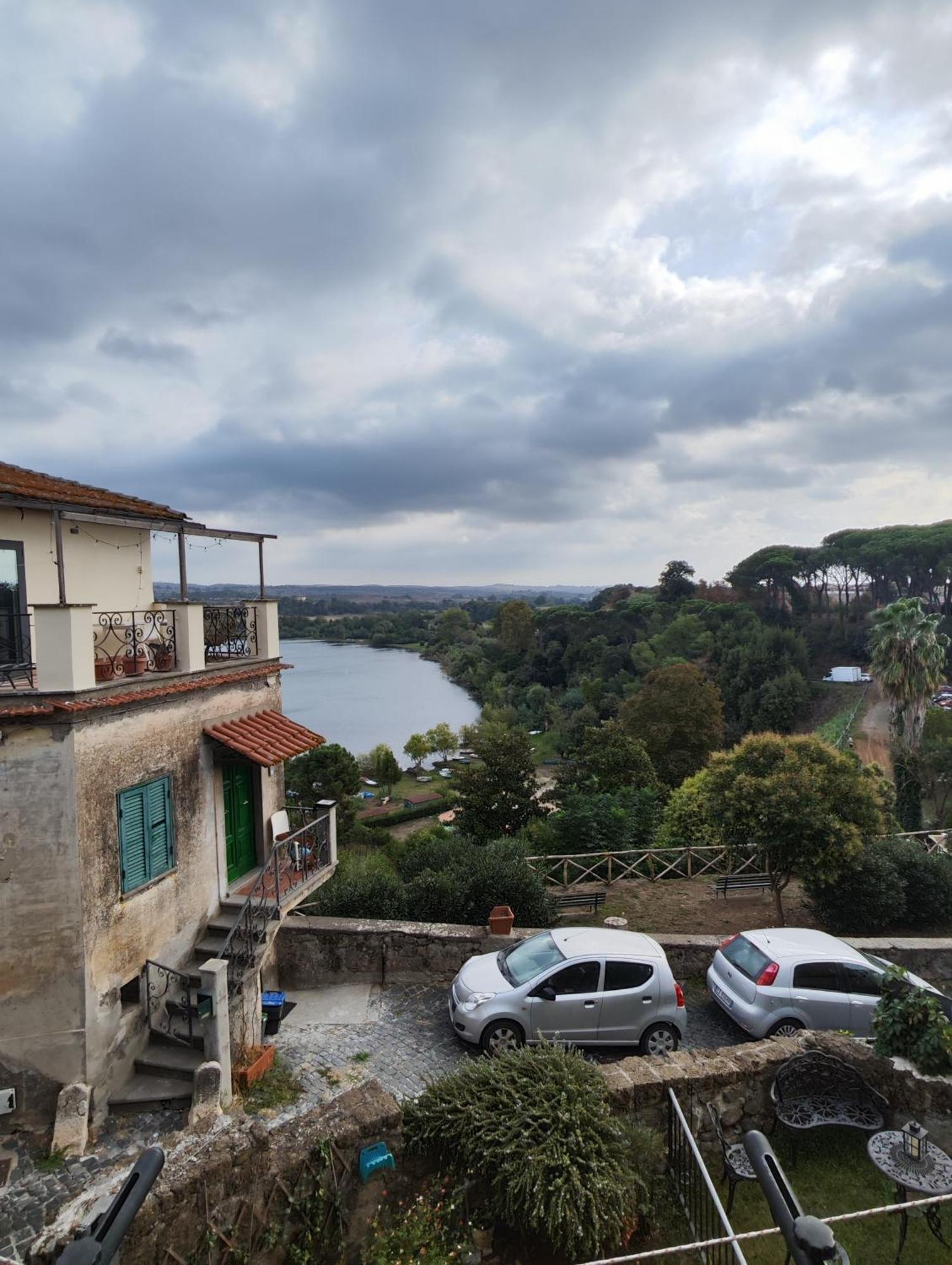 Chalet Romantico Sul Lago Daire Anguillara Sabazia Dış mekan fotoğraf