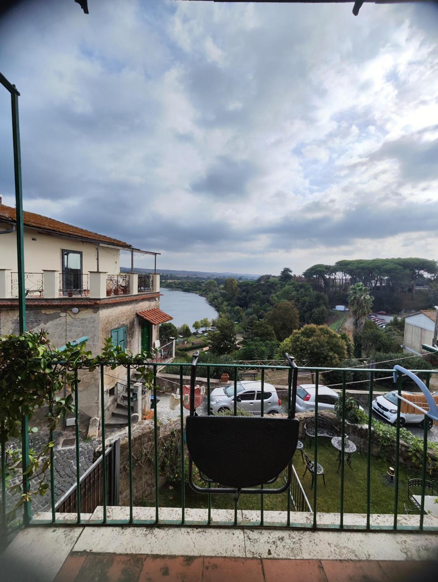 Chalet Romantico Sul Lago Daire Anguillara Sabazia Dış mekan fotoğraf